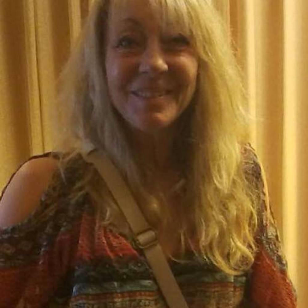 Meet your Posher, Connie